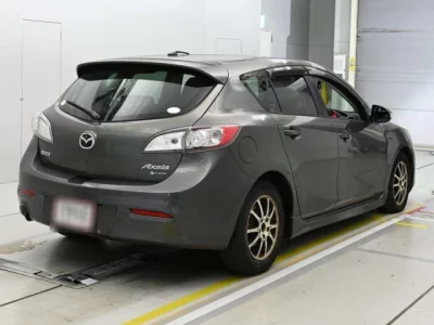 Mazda AXELA  с аукциона в Японии