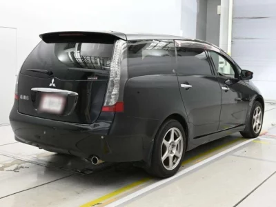 Mitsubishi GRANDIS