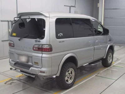 Mitsubishi DELICA