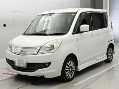 Mitsubishi DELICA D2