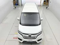Honda STEP WAGON лот № 30070 оценка 4.5  с аукциона в Японии 6