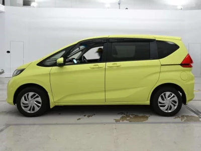 Honda FREED  с аукциона в Японии