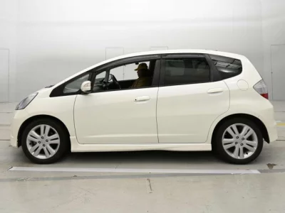 Honda FIT  с аукциона в Японии