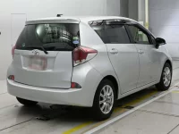 Toyota RACTIS лот № 10078 оценка 4  с аукциона в Японии 1