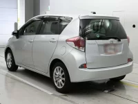 Toyota RACTIS лот № 10078 оценка 4  с аукциона в Японии 5