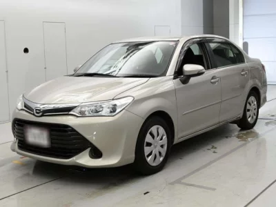 Toyota COROLLA AXIO  с аукциона в Японии
