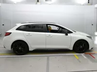 Toyota COROLLA TOURING лот № 30135 оценка 4.5  с аукциона в Японии 2