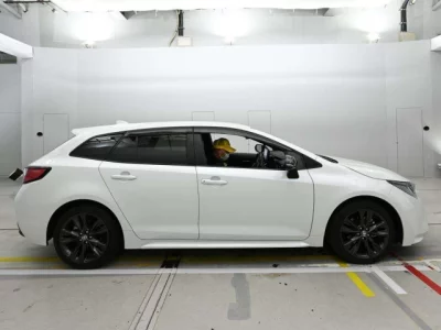 Toyota COROLLA TOURING  с аукциона в Японии