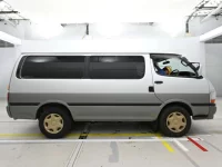 Toyota HIACE VAN лот № 40067 оценка 3  с аукциона в Японии 2