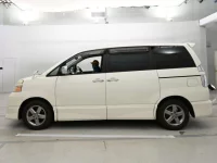 Toyota VOXY лот № 30022 оценка 3  с аукциона в Японии 3