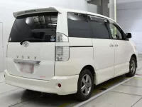 Toyota VOXY лот № 30022 оценка 3  с аукциона в Японии 1