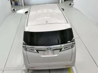 Toyota VELLFIRE лот № 30191 оценка 4  с аукциона в Японии 7