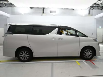 Toyota VELLFIRE  с аукциона в Японии