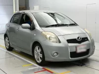 Toyota VITZ лот № 30143 оценка 3  с аукциона в Японии 4