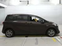Toyota SIENTA лот № 30080 оценка 4.5  с аукциона в Японии 2
