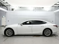 Lexus LS лот № 30031 оценка RA  с аукциона в Японии 3