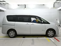 Nissan SERENA лот № 90133 оценка 3.5  с аукциона в Японии 2