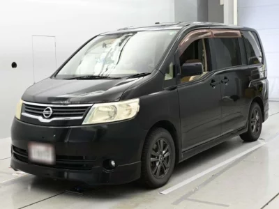 Nissan SERENA  с аукциона в Японии