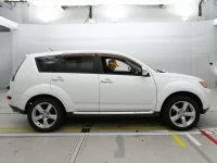 Mitsubishi OUTLANDER лот № 30242 оценка RA  с аукциона в Японии 2