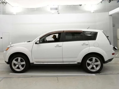 Mitsubishi OUTLANDER  с аукциона в Японии