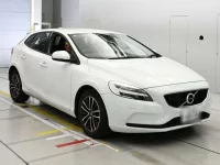 Volvo V40 лот № 90125 оценка 3.5  с аукциона в Японии 4