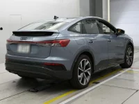 Audi Q4 лот № 38027 оценка 5  с аукциона в Японии 1