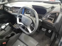 Audi Q4 лот № 38027 оценка 5  с аукциона в Японии 8