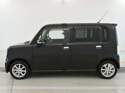 Toyota Pixis Space
