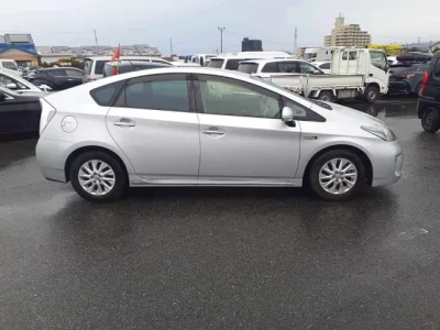 Toyota PRIUS PHV