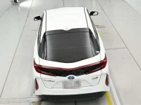 Toyota PRIUS PHV лот № 30313 оценка 4.5  с аукциона в Японии 7