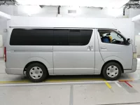 Toyota HIACE VAN лот № 40047 оценка R  с аукциона в Японии 2