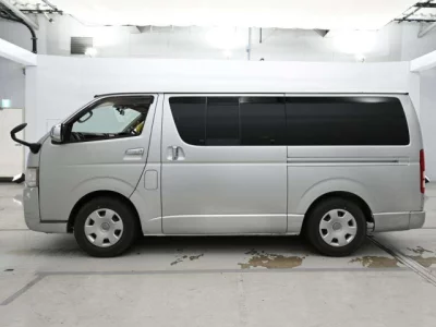 Toyota HIACE VAN  с аукциона в Японии