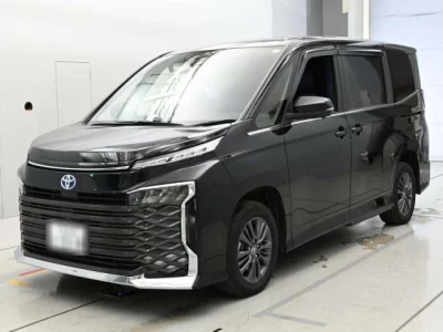 Toyota VOXY  с аукциона в Японии