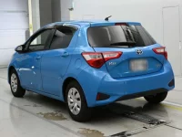 Toyota VITZ лот № 90317 оценка 3.5  с аукциона в Японии 4