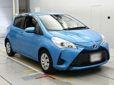 Toyota VITZ  с аукциона в Японии