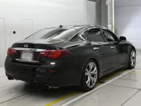 Nissan FUGA лот № 30276 оценка 4  с аукциона в Японии 1