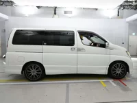Nissan ELGRAND лот № 30339 оценка 3.5  с аукциона в Японии 2