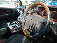 Nissan ELGRAND лот № 30339 оценка 3.5  с аукциона в Японии 8