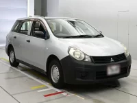 Mitsubishi LANCER VAN лот № 90342 оценка 3.5  с аукциона в Японии 4