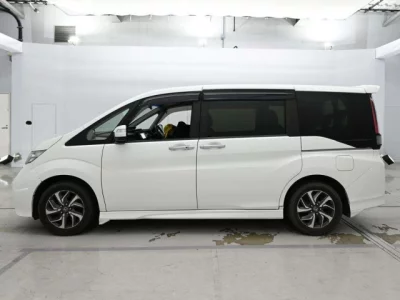 Honda STEP WAGON  с аукциона в Японии