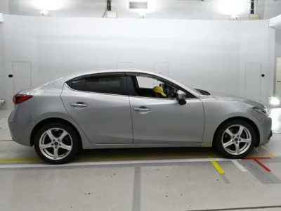 Mazda AXELA  с аукциона в Японии