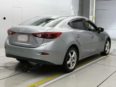 Mazda AXELA  с аукциона в Японии