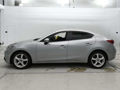 Mazda AXELA  с аукциона в Японии