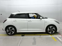 Suzuki SWIFT лот № 30321 оценка 4  с аукциона в Японии 2