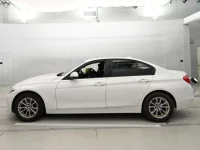 BMW 3-Series лот № 38059 оценка 4  с аукциона в Японии 3