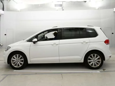 Volkswagen GOLF TOURAN