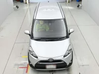 Toyota SIENTA лот № 33204 оценка 4  с аукциона в Японии 6
