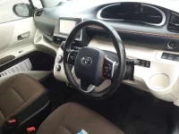 Toyota SIENTA лот № 33204 оценка 4  с аукциона в Японии 8