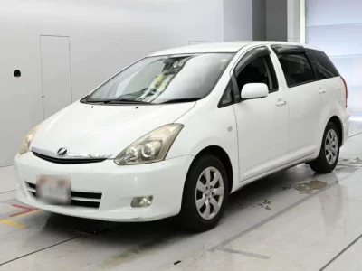 Toyota WISH  с аукциона в Японии