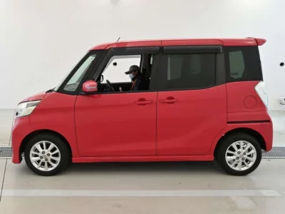 Nissan DAYZ ROOX  с аукциона в Японии